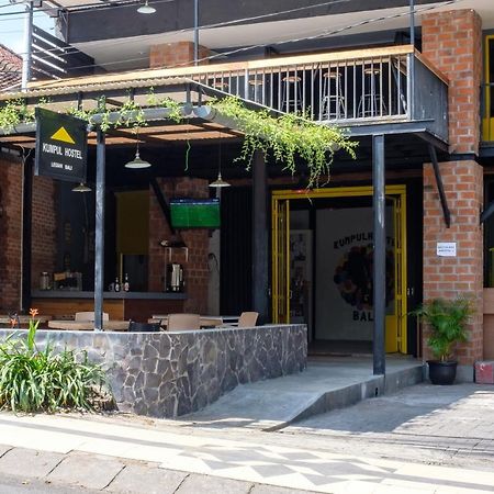 Kumpul Hostel Kuta Legian Exteriör bild