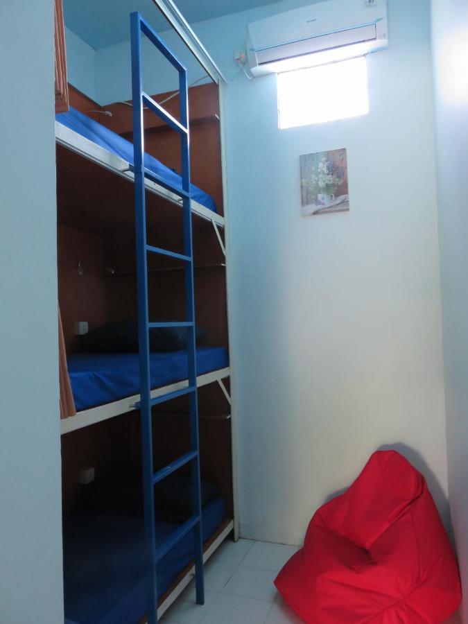 Kumpul Hostel Kuta Legian Exteriör bild