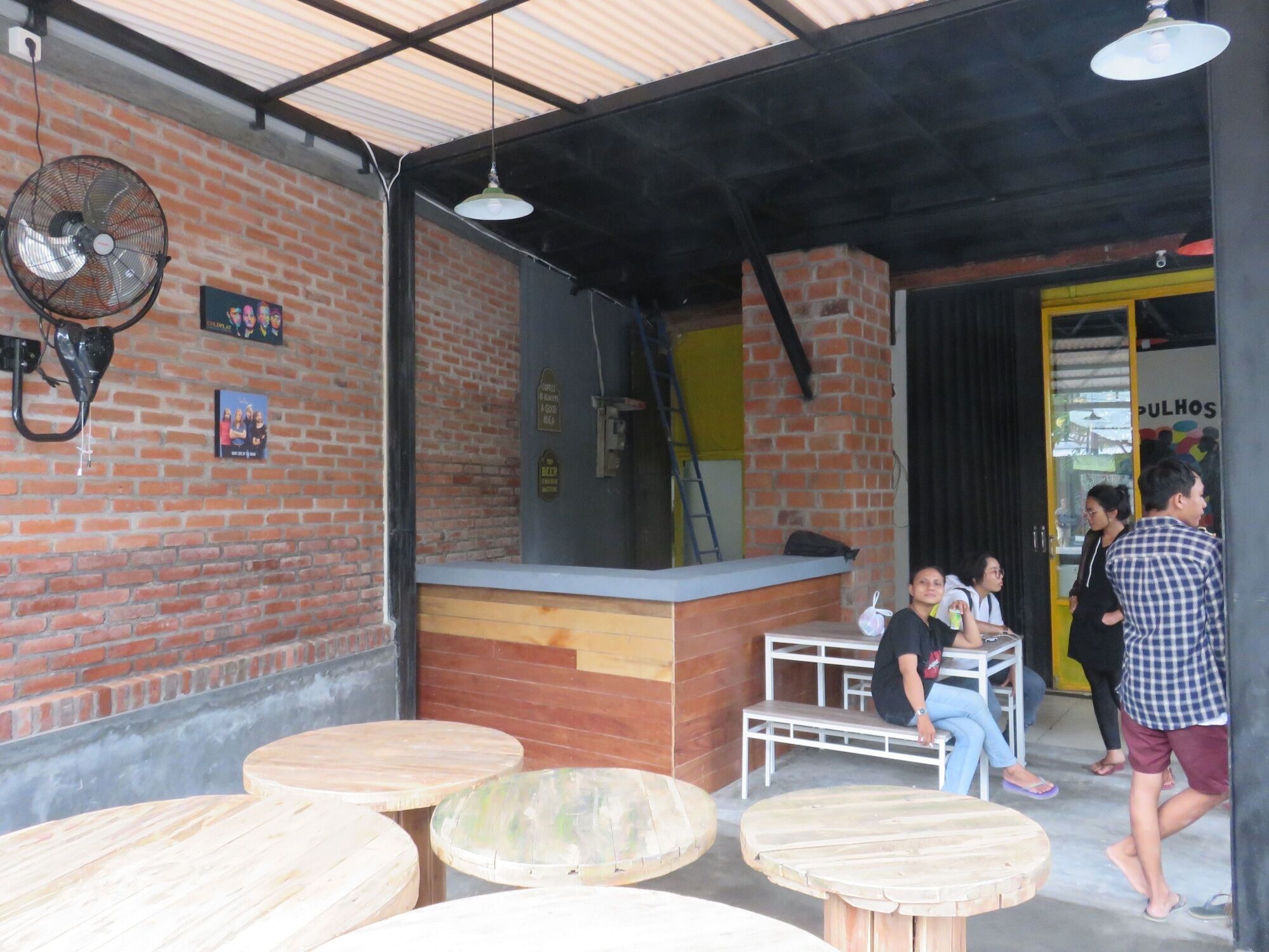 Kumpul Hostel Kuta Legian Exteriör bild