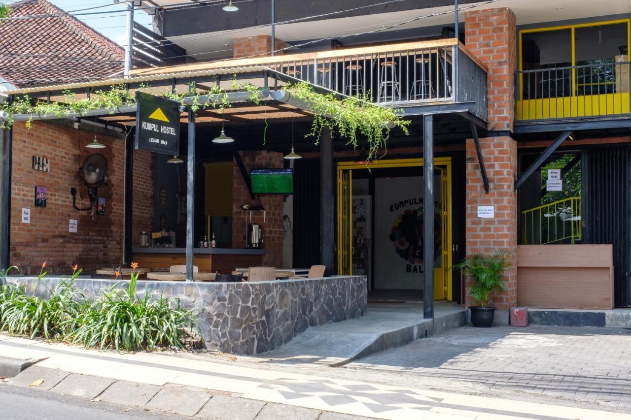 Kumpul Hostel Kuta Legian Exteriör bild