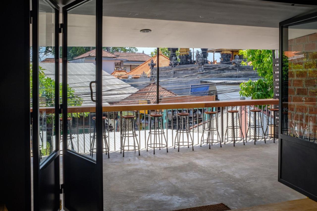 Kumpul Hostel Kuta Legian Exteriör bild