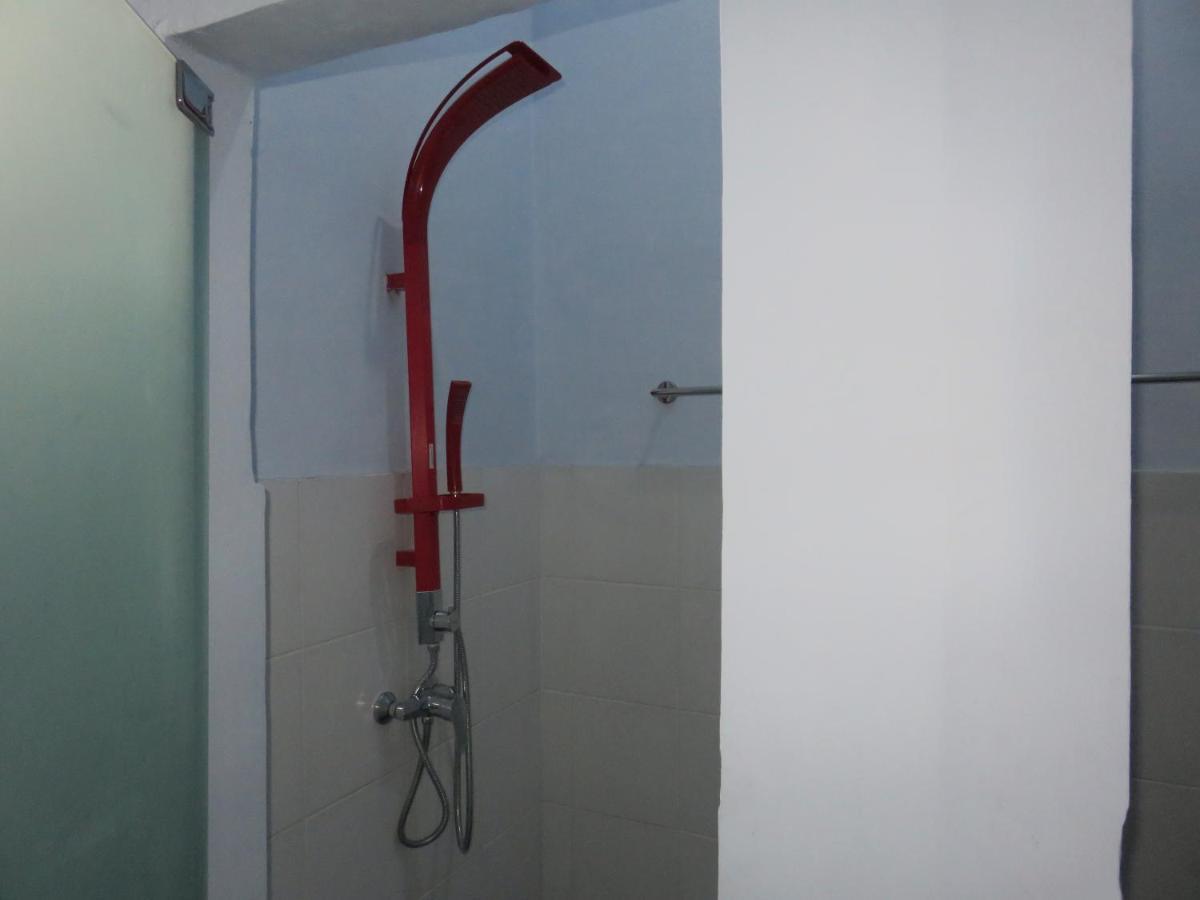 Kumpul Hostel Kuta Legian Exteriör bild